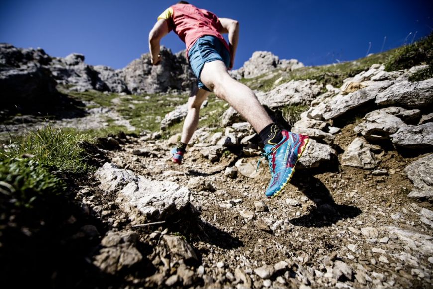 Trail: is it better to walk or run uphill?