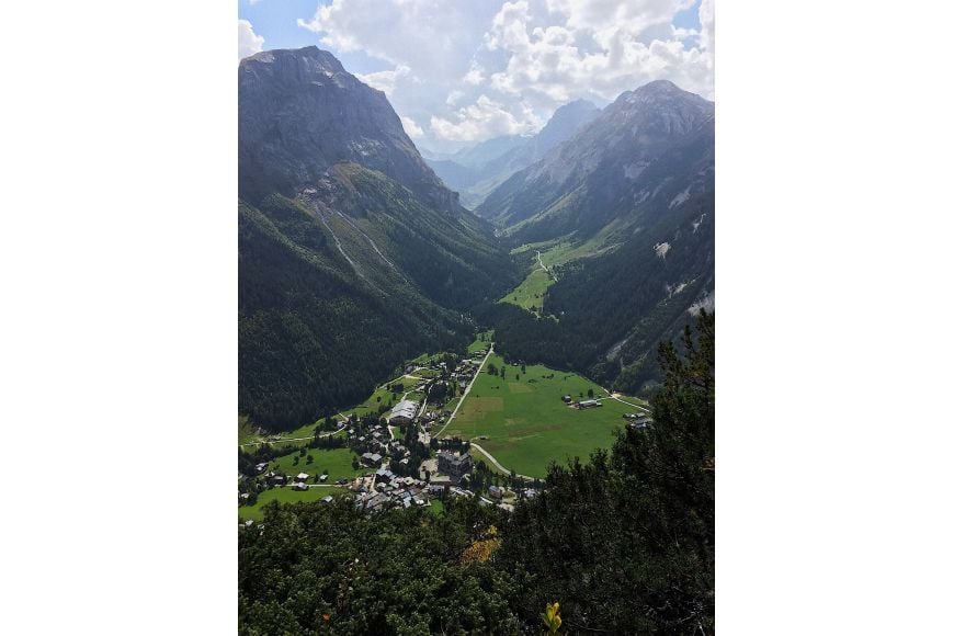 Chloe introduces you to the tour of the Grande Casse