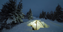 Talvibivouac: kuinka nukkua vuorilla kylmällä säällä?